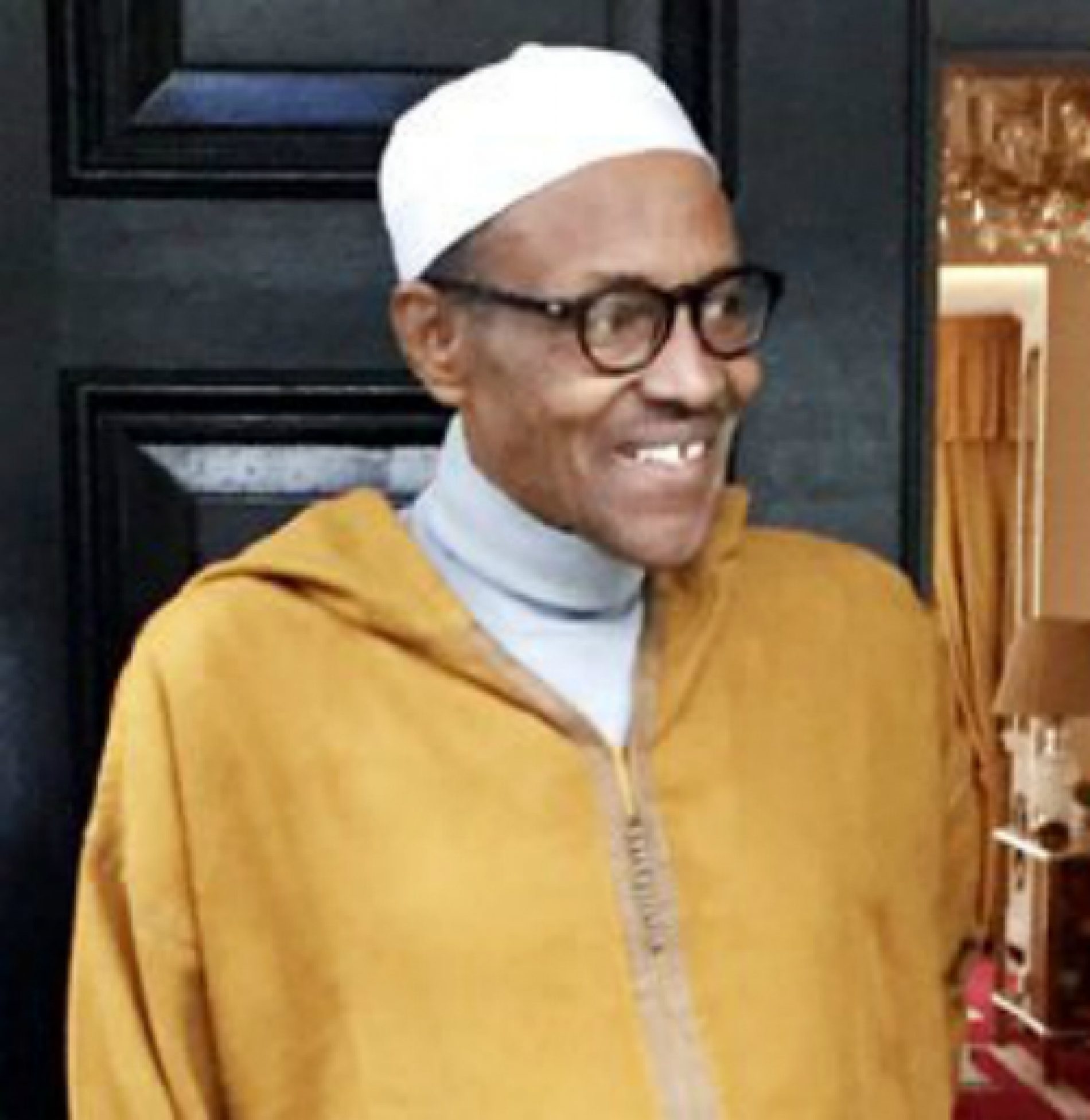 President Buhari Recieves 7 Governors in London with beaming smiles.