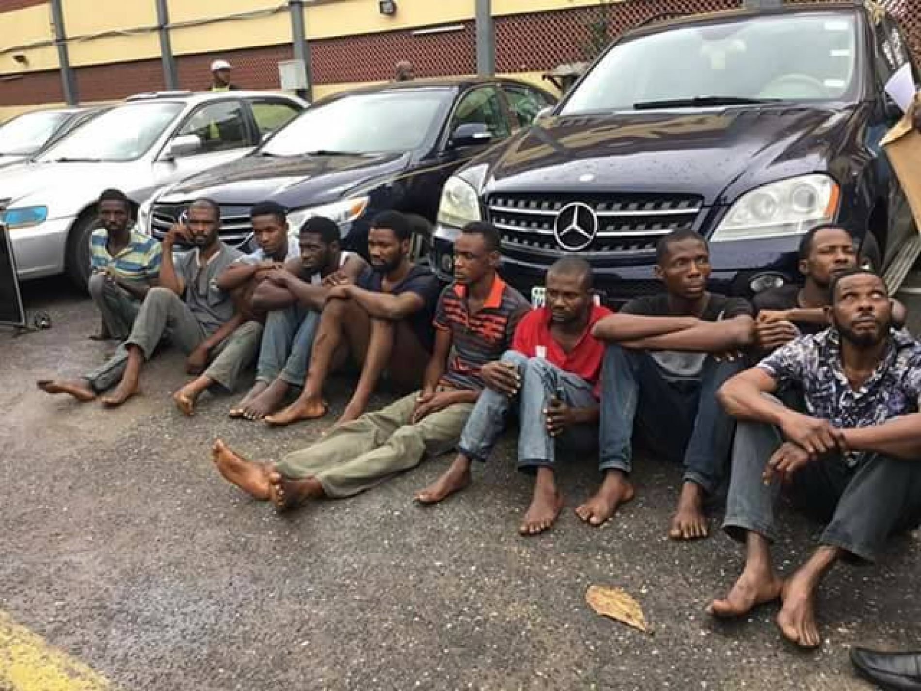 10-Man Robbery Gang arrested by Lagos State Police Rapid Response Squad
