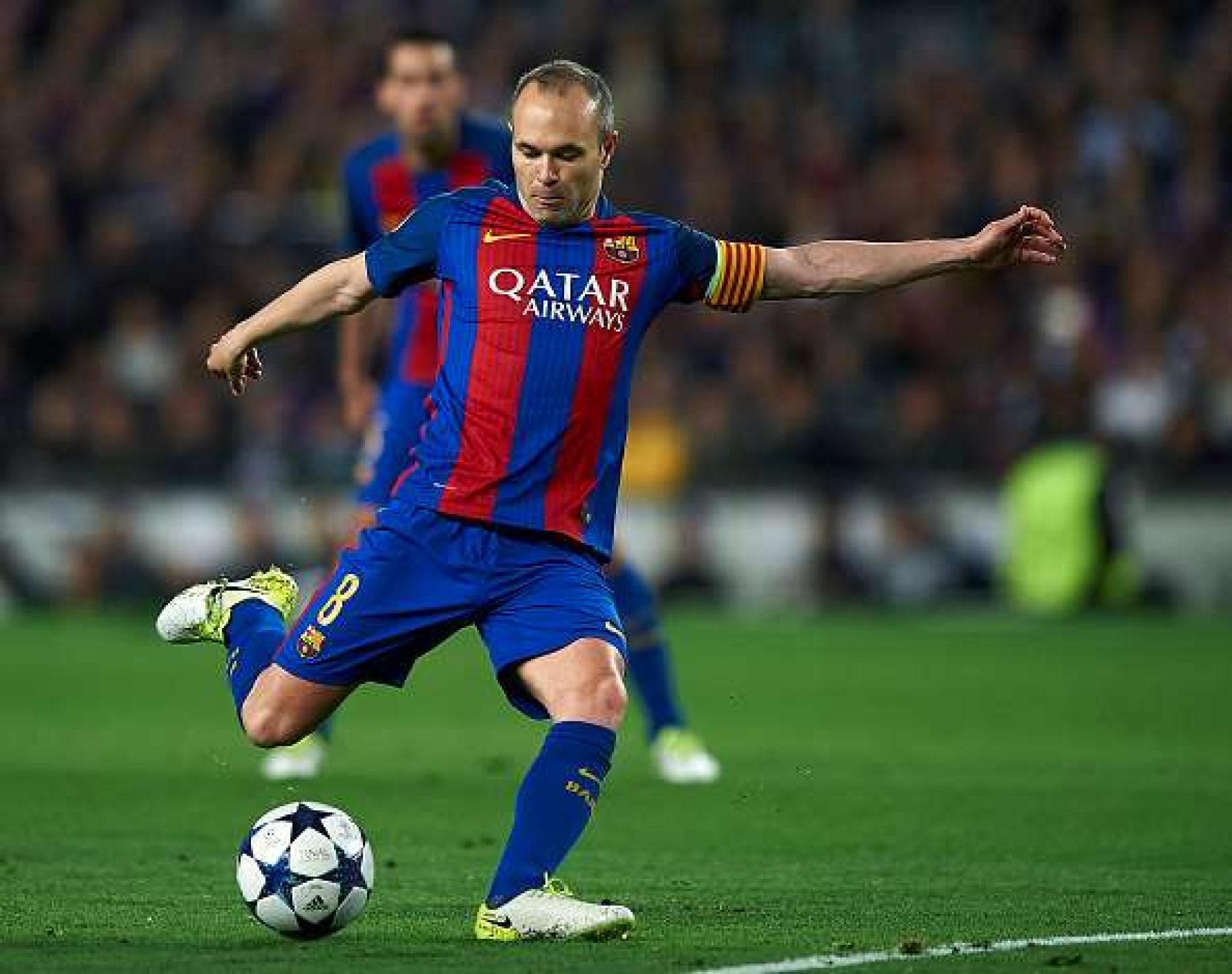 Andres Iniesta sign a lifetime contract with FC Barcelona