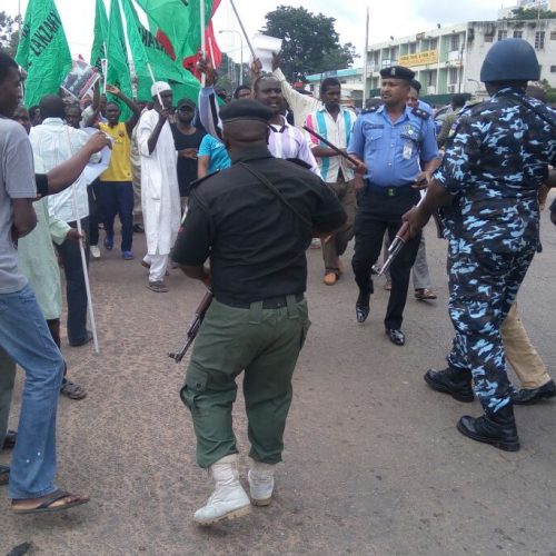 Policeman Killed As Shiites Continue Protest Against El-Zakzaky’s Detention