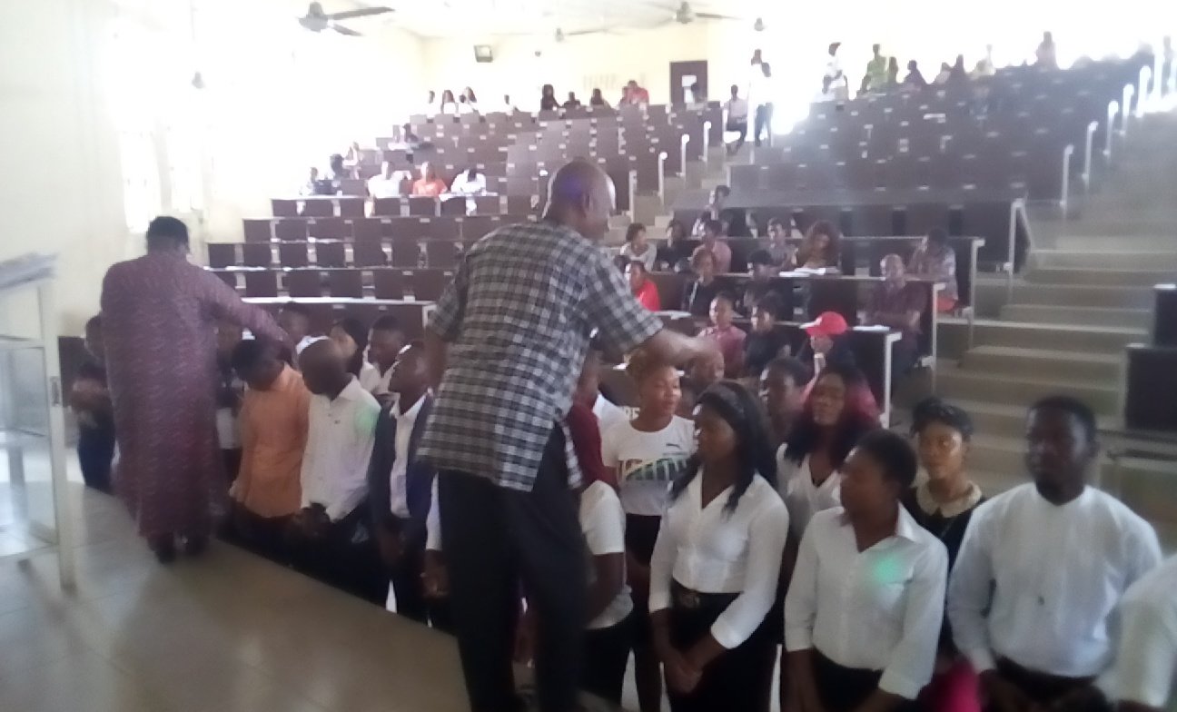 Chief Fidel Onyeneke inaugurating the student press of Federal Poly Nekede, Owerri