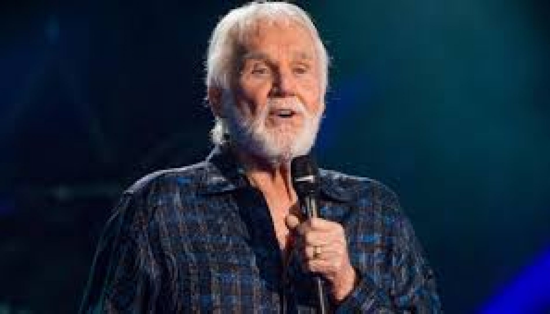 Country Music Icon Kenny Rogers Dies at 81