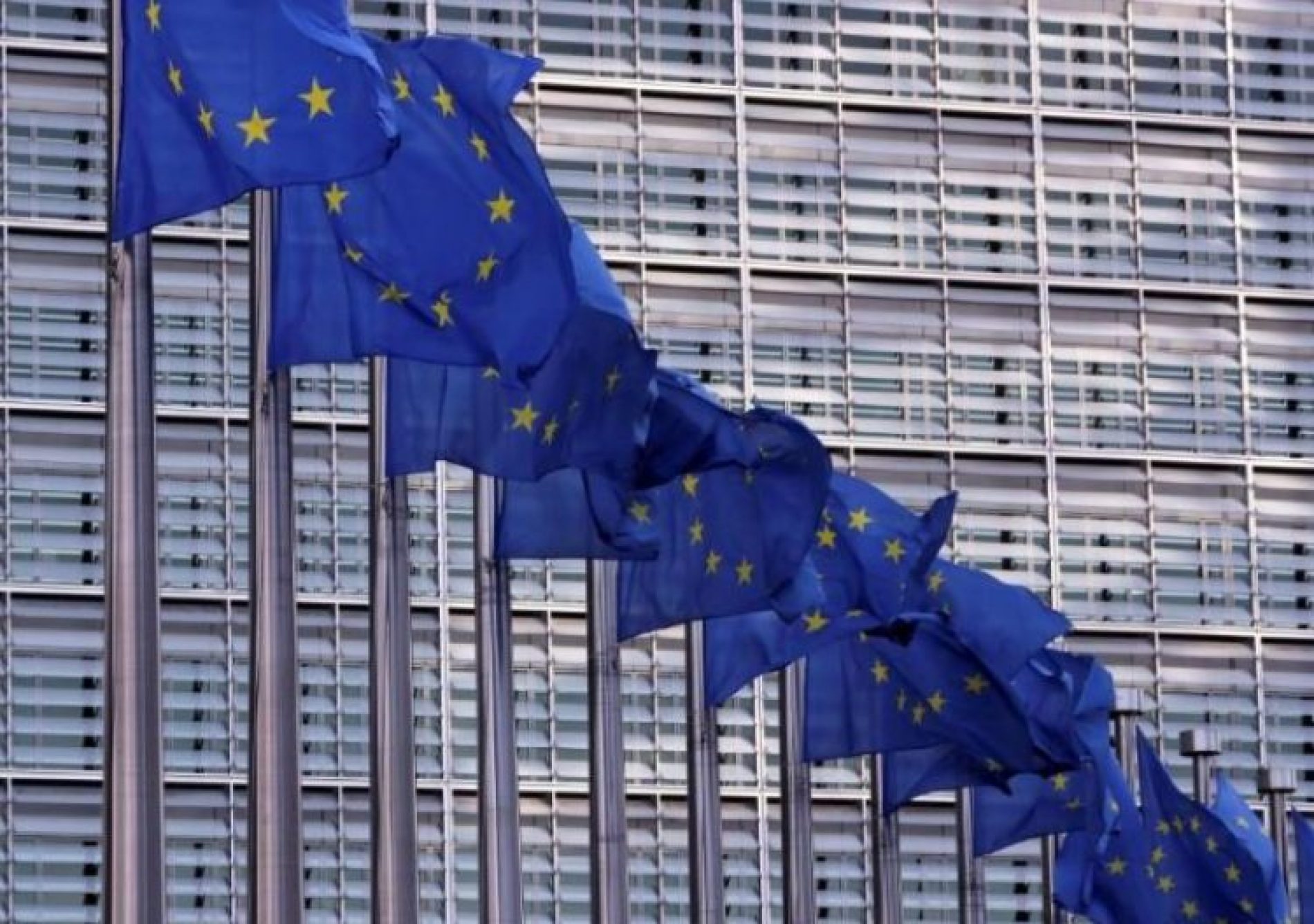 EU to spend $2.7 billion on COVID-19 vaccines