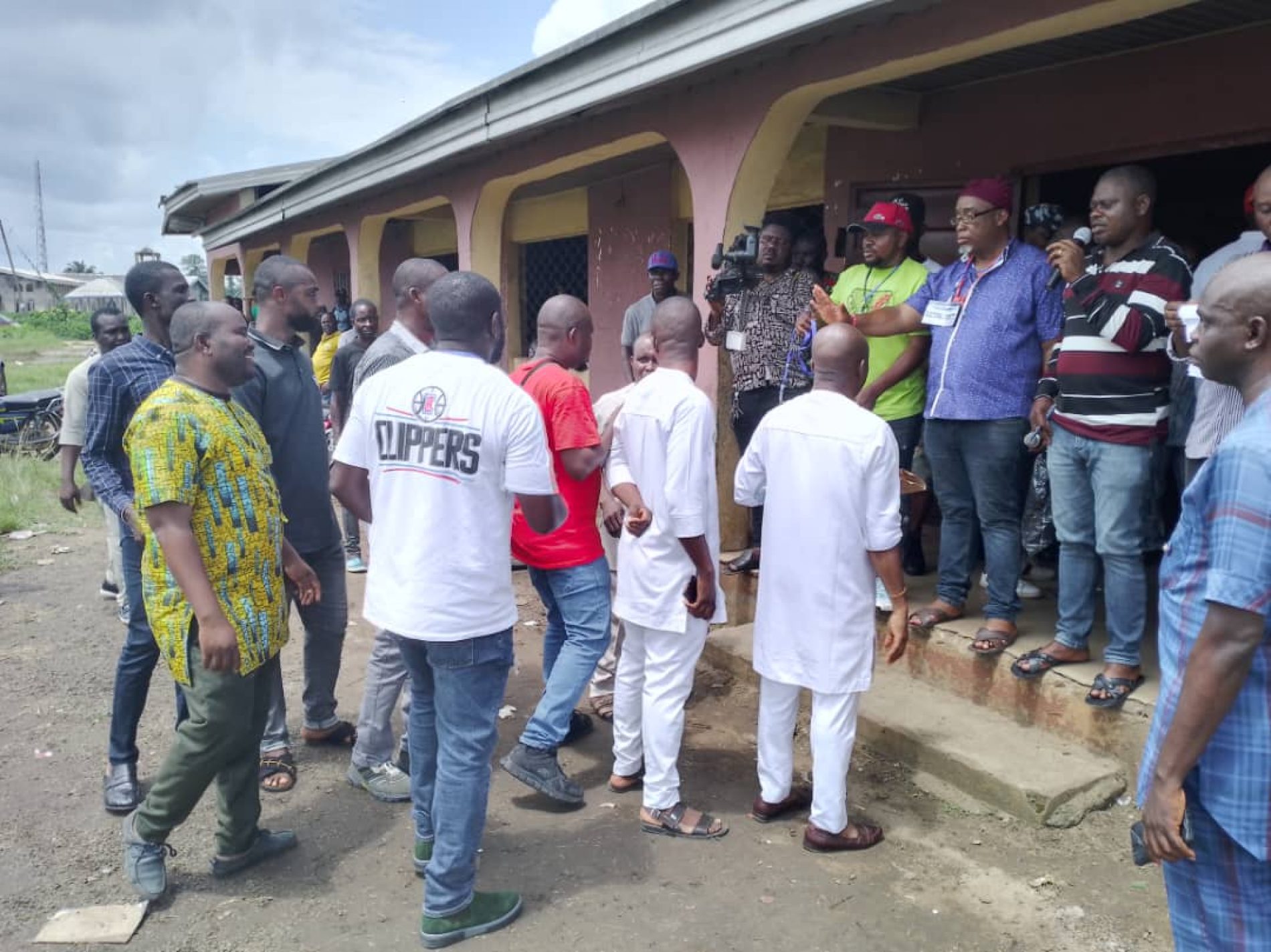 Uzodimma charges Ohaji youths on positivity, as NACOY holds election